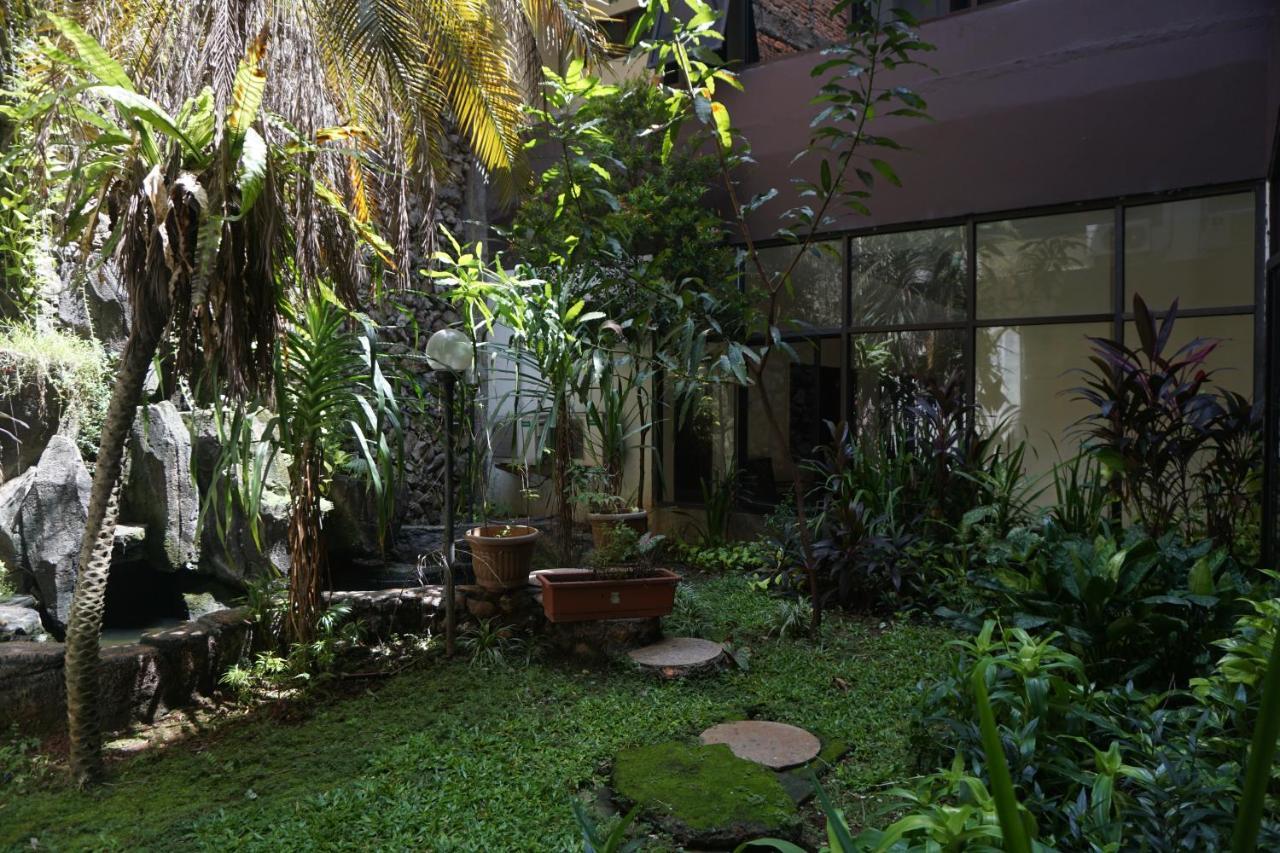 Hotel Nusantara Indah Syariah Джакарта Екстер'єр фото