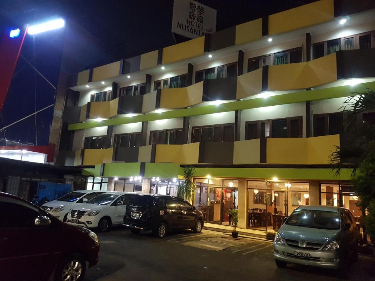 Hotel Nusantara Indah Syariah Джакарта Екстер'єр фото