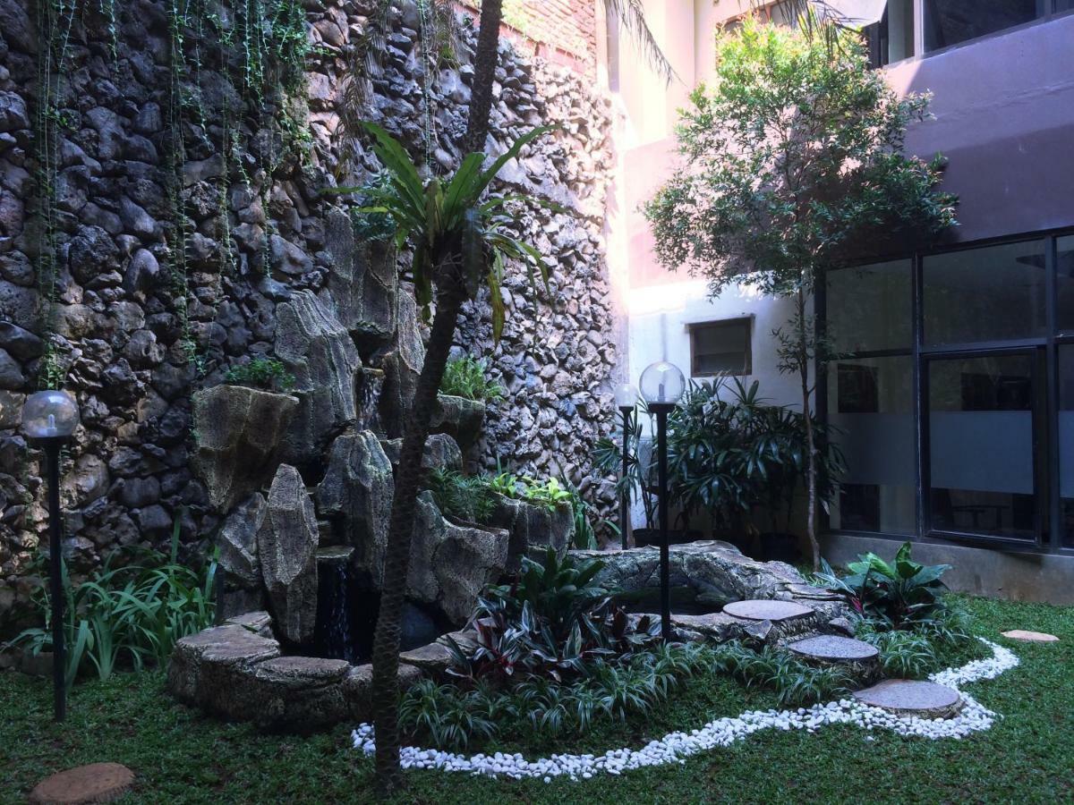Hotel Nusantara Indah Syariah Джакарта Екстер'єр фото