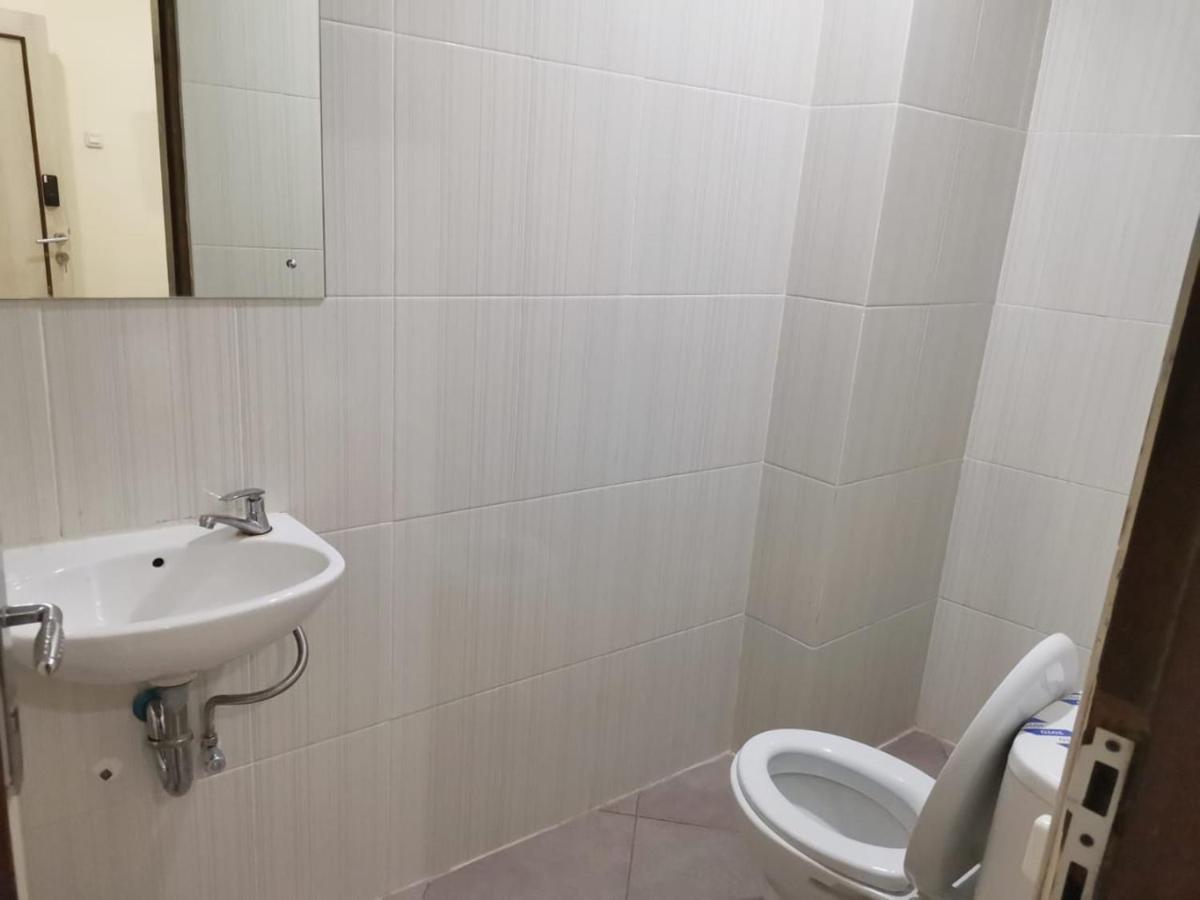 Hotel Nusantara Indah Syariah Джакарта Екстер'єр фото